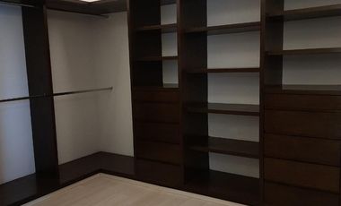 Casa en Venta, Tecamachalco en Conjunto, Amplia e Iluminada con Terraza Privada