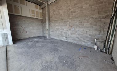VENTA | RENTA Local Comercial, Servicios u Oficina  de 63.54 obra gris con terraza
