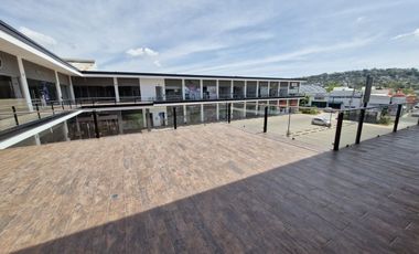 VENTA | RENTA Local Comercial, Servicios u Oficina  de 63.94 obra gris con terraza