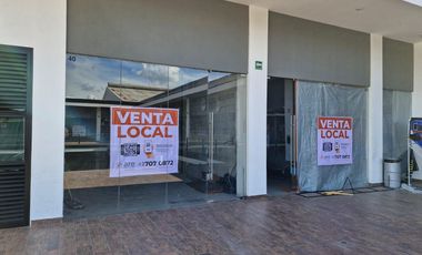 VENTA | RENTA Local Comercial, Servicios u Oficina  de 63.94 obra gris con terraza