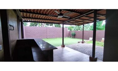 Se Alquila y Vende Casa en Arboledas