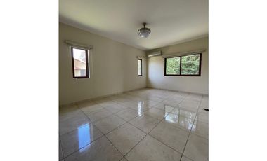 VENTA DE CASA EN CLAYTON - PH LOS SENDEROS CON DOBLE LOTE