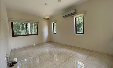 VENTA DE CASA EN CLAYTON - PH LOS SENDEROS CON DOBLE LOTE
