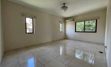 VENTA DE CASA EN CLAYTON - PH LOS SENDEROS CON DOBLE LOTE