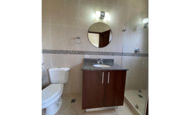 VENTA DE CASA EN CLAYTON - PH LOS SENDEROS CON DOBLE LOTE