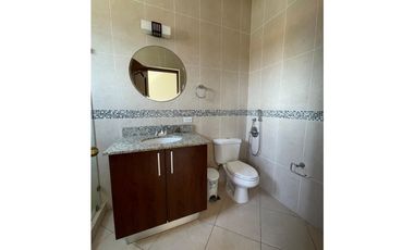 VENTA DE CASA EN CLAYTON - PH LOS SENDEROS CON DOBLE LOTE
