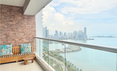 Alquilo apartamento en la avenida Balboa vista al mar Rivage 2Recamar