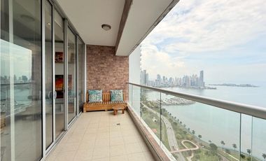 Alquilo apartamento en la avenida Balboa vista al mar Rivage 2Recamar