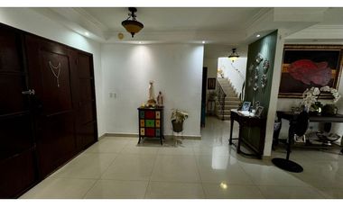 ALQUILER DE CASA DUPLEX CON BALCON EN ZONA EXCLUSIVA ALTOS DEL GOLF