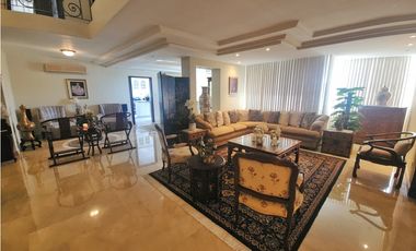 HERMOSO APARTAMENTO EN P.H. PLAZA REAL