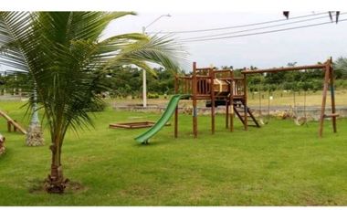 VENTA DE REMATE, LOTE CAMPESTRE  1253.62m2 EN CAPIRA