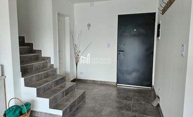 Alquiler casa 4 ambientes en Puertos Del Lago, Acacias