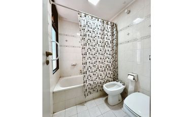 VENTA DEPARTAMENTO 3 DORMITORIOS CON COCHERA ZONA CENTRO