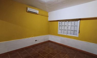 CASA DE 3 AMBIENTES EN MERLO