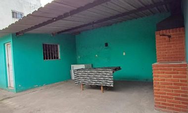CASA DE 3 AMBIENTES EN MERLO
