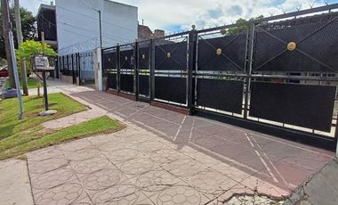 CASA DE 3 AMBIENTES EN MERLO