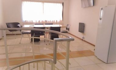 VENDO DUPLEX CENTRO AMOBLADO