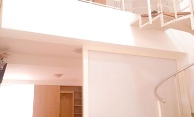 VENDO DUPLEX CENTRO AMOBLADO