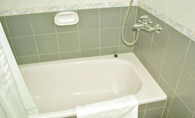 VENDO DUPLEX CENTRO AMOBLADO