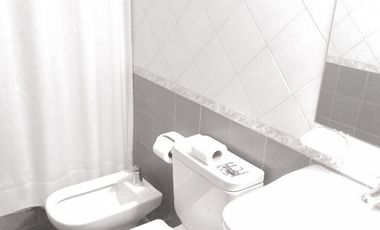 VENDO DEPTO CENTRICO AMOBLADO