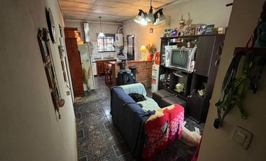 CASA 3 AMBIENTES EN VENTA EN CLAYPOLE