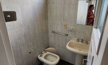 DEPARTAMENTO/OFICINA CÉNTRICA EN ALQUILER- CAPITAL