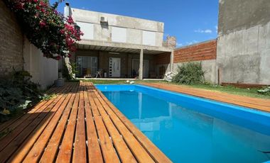 VENTA - CASA 3 DORMITORIOS EN ALVEAR