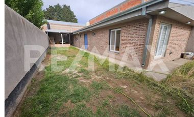 VENTA CASA  VIRGEN DEL VALLE PLOTTIER