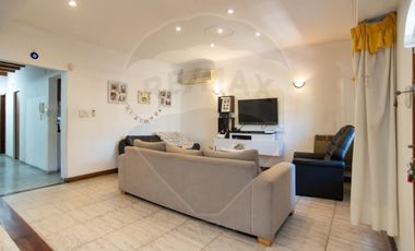 CASA EN VENTA RINGUELET