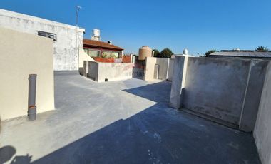 Venta PH con 2 dormitorios en Quilmes - Reciclado