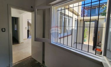 Venta PH con 2 dormitorios en Quilmes - Reciclado