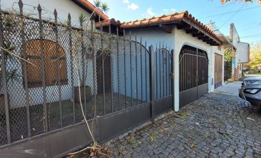 CASA 3 AMBIENTES, COCHERA, PATIO, QUINCHO, TERRAZA