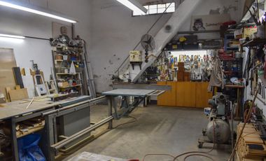 Venta galpón con oficina barrrio Azcuenaga