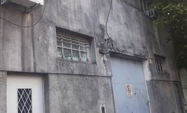 Venta galpón con oficina barrrio Azcuenaga