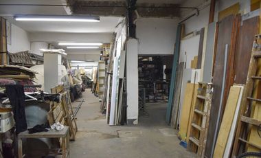 Venta galpón con oficina barrrio Azcuenaga