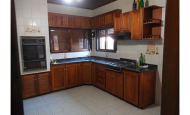 Venta Casa 3 Dormitorios con Garage - Tolosa