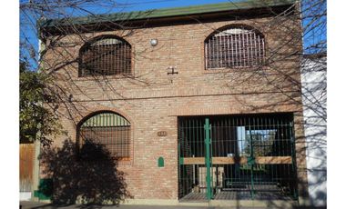 Venta Casa 3 Dormitorios con Garage - Tolosa