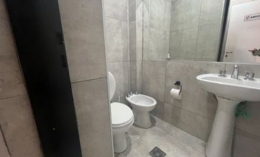 ALQUILER OFICINA PISO 13 EN SAN MARTIN 195