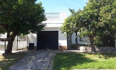 Casa tres ambientes en venta en Lavallol