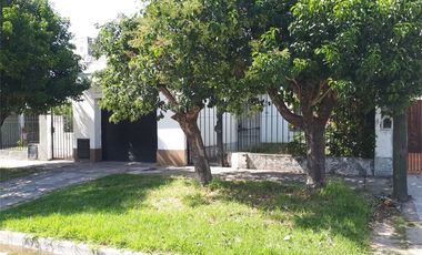 Casa tres ambientes en venta en Lavallol