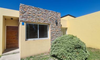 CASA 4 AMBIENTES EN VENTA MONTE GRANDE