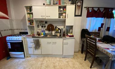 CASA DOS AMBIENTES EN VENTA EN MONTE GRANDE