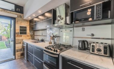 CASA 5 AMBIENTES EN VENTA BOSQUES DE SAN VICENTE