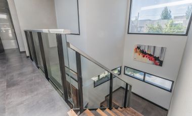 CASA 5 AMBIENTES EN VENTA BOSQUES DE SAN VICENTE
