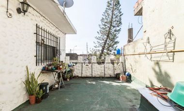 VENTA PH 3 AMBIENTES EN LANUS OESTE. SIN EXPENSAS
