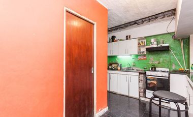 VENTA PH 3 AMBIENTES EN LANUS OESTE. SIN EXPENSAS