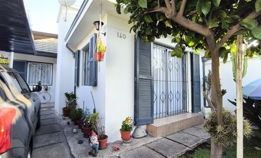 Casa en Venta en Victor Cuccuini 140