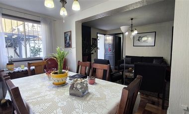 Casa en Venta en Victor Cuccuini 140