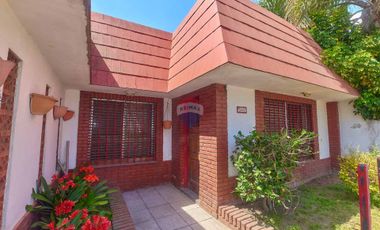 CASA EN  VENTA FLORENCIO VARELA 4 ambientes