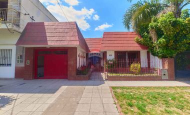CASA EN  VENTA FLORENCIO VARELA 4 ambientes